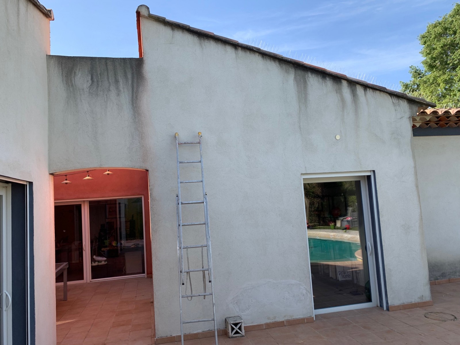 Traitement anti-mousse et hydrofuge pour toiture Saint-Cyr-sur-Mer