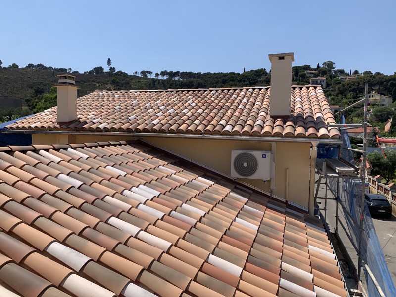 Couvreur à La Cadière-d’Azur (83740) – Remplacement de toiture en tuile canal provençale