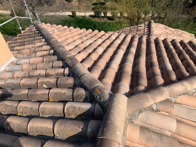 toiture tuile guiraud dc-10 dans le var