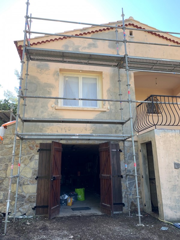 Rénovation et Ravalement de façade par mise en peinture