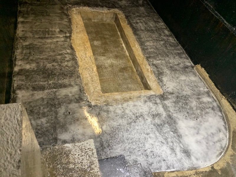 Étanchéité par cuvelage d’une cave en sous-sol par l’application de résine époxy bi-composants à la Seyne-sur-Mer dans le Var
