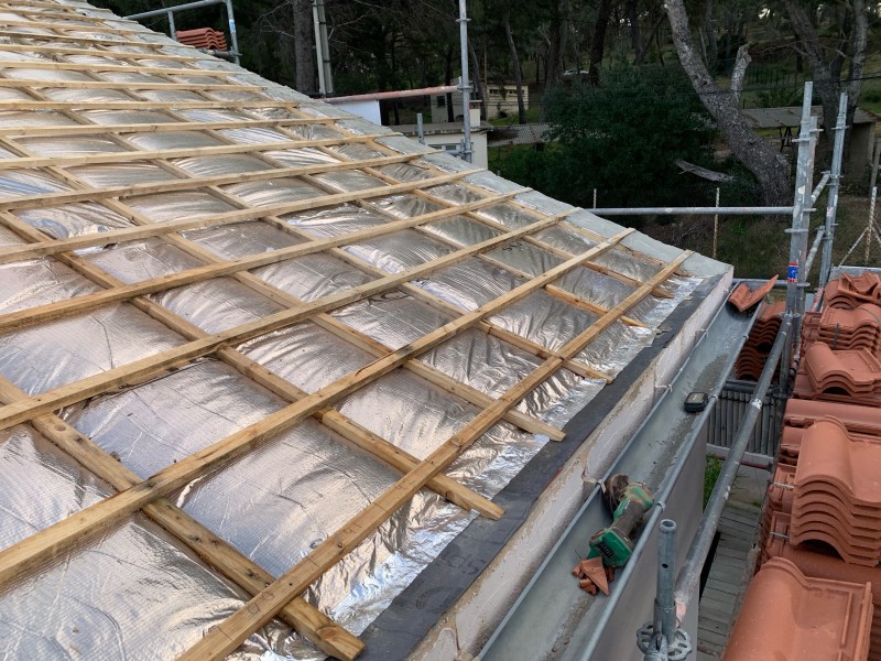 Couvreur pour la ville de Toulon pour toiture en tuile Romane