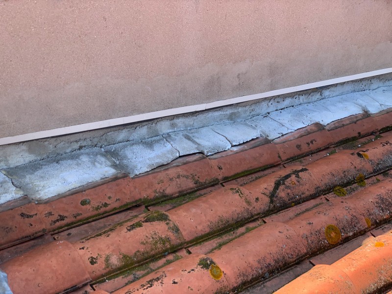 Couvreur Marseille 13012 pour remplacement de solin plomb