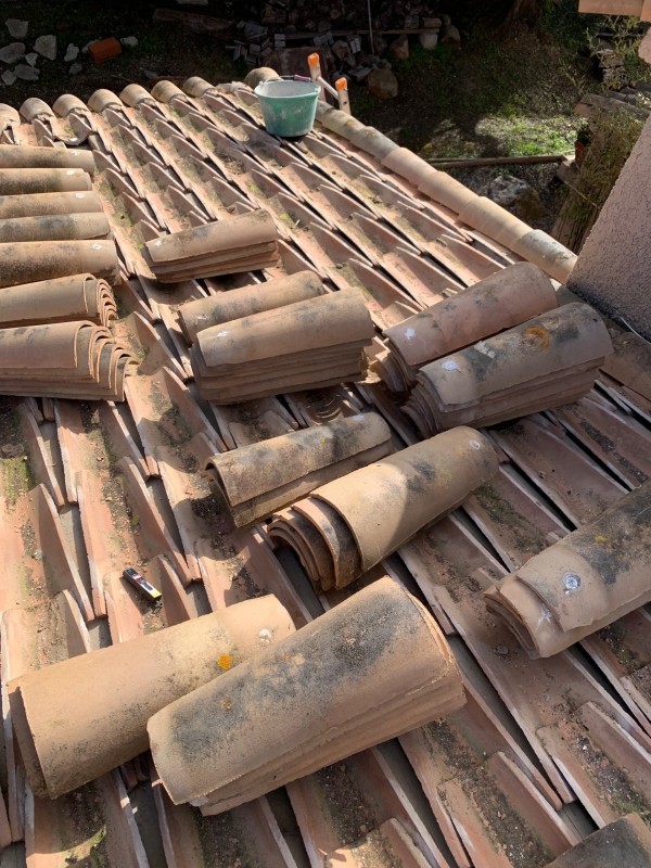 Réparation de tuile canal bâti provençale à la cadière d’azur