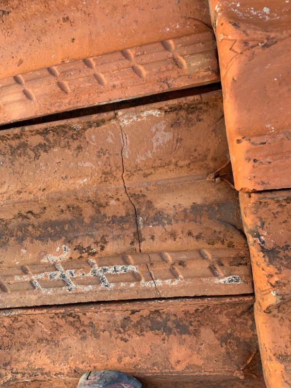 Réparation de toiture tuile plate de Marseille, à Marseille dans les Bouches du Rhône