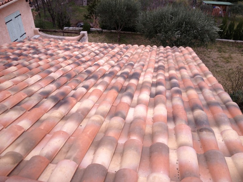 toiture tuile romane silvacane