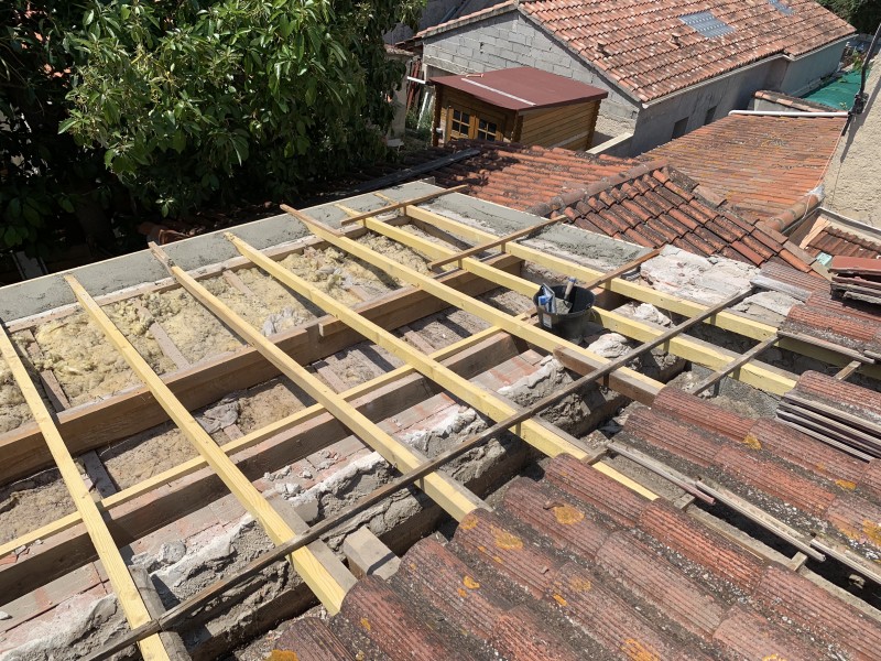 Couvreur à la Seyne-sur-Mer pour réfection de toiture en tuiles romanes