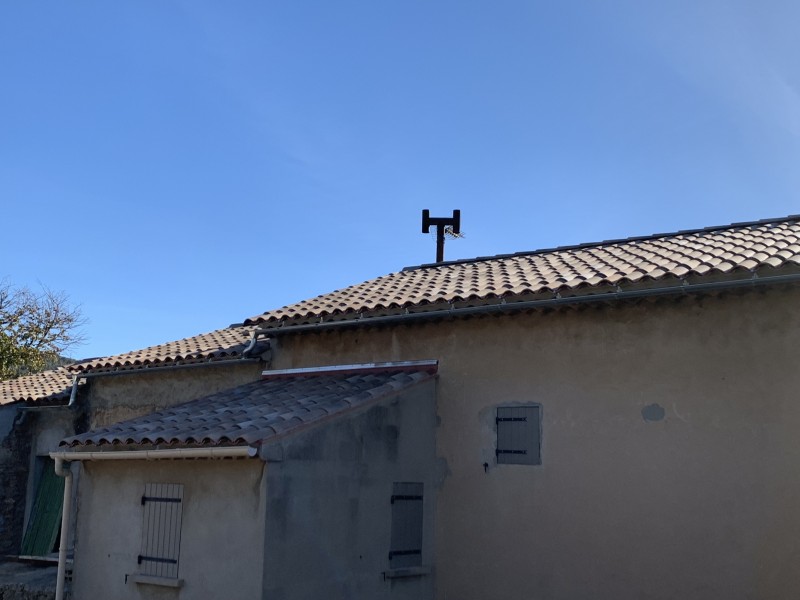 Couvreur pour réfection de toiture tuile Provencale à la cadière d’azur dans le var