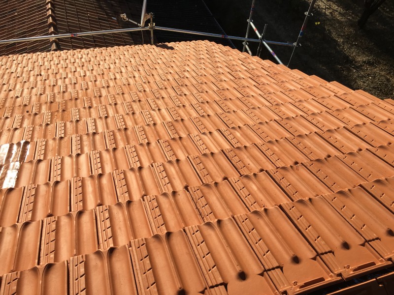 Couvreur à La Seyne-sur-Mer, spécialiste toiture tuiles traditionnelles dans le Var (83).