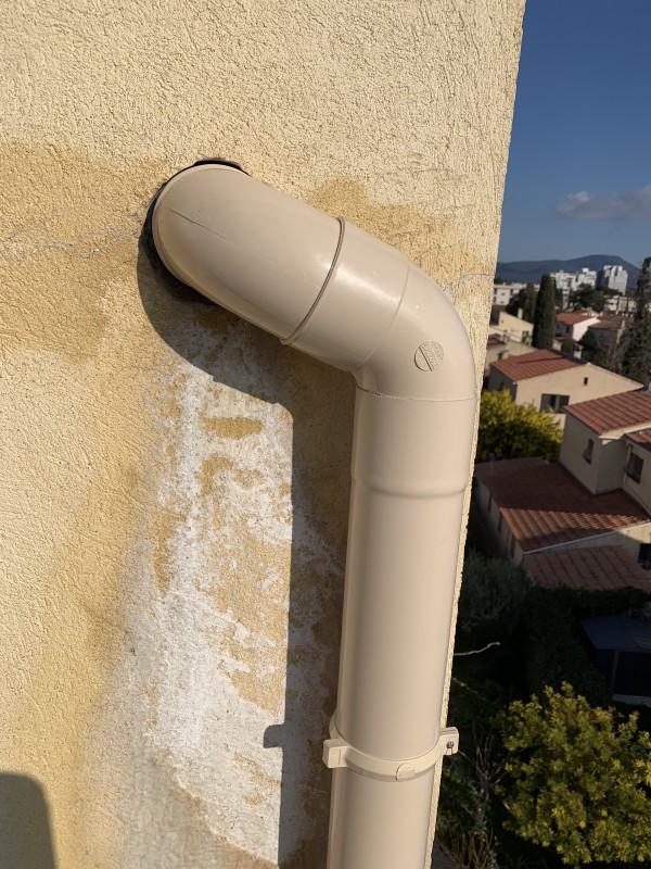 réparation des évacuations d’eaux pluviales sur toiture terrasse à la garde