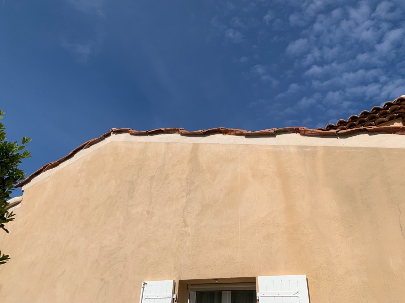 Couvreur pour l’entretien de vos toiture tuile Guiraud à Toulon