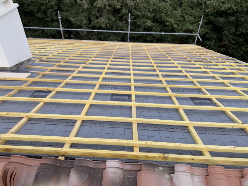 Couvreur La Seyne sur Mer 83500 pour toiture tuile Romane