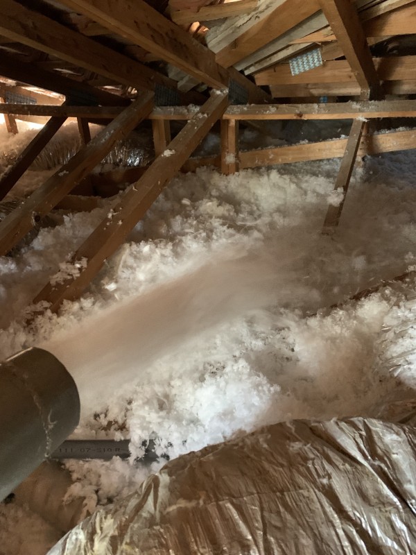 isolation des combles perdu en laine de verre souffler à la cadière d’azur