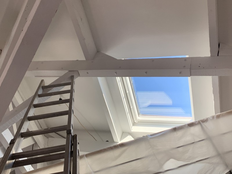 Charpentier pour réparation d’une poutre, panne bois fissurées à la seyne sur mer par pose d’un renfort métallique