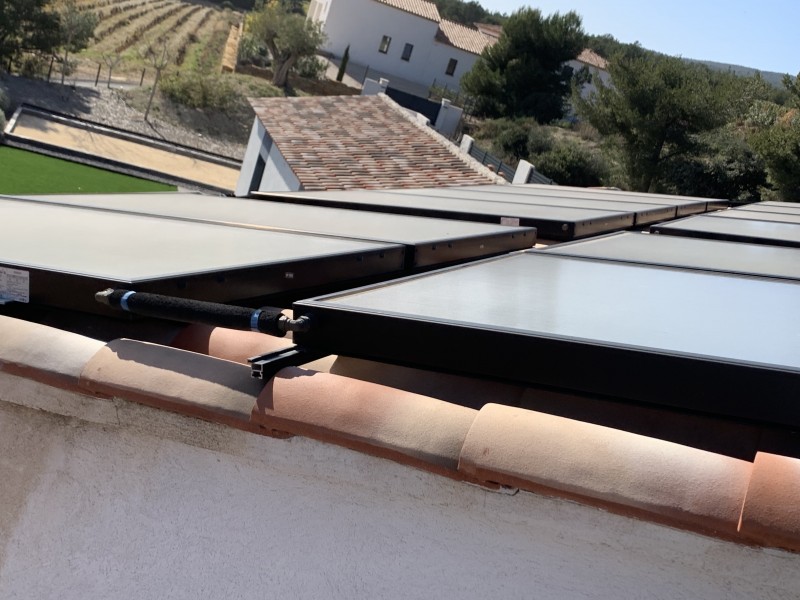 Couvreur, la Cadière d’Azur pour fuite sur panneaux solaires