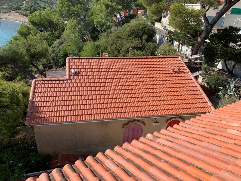 Remplacement de toiture tuile plate de Marseille à saint mandrier sur mer 83500 dans le Var