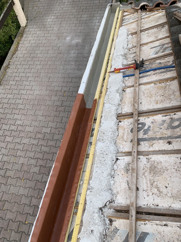 réparation et remplacement de cheneau plomb à la seyne sur mer près de toulon