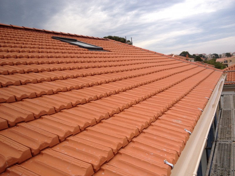 remplacement tuile plate de Marseille