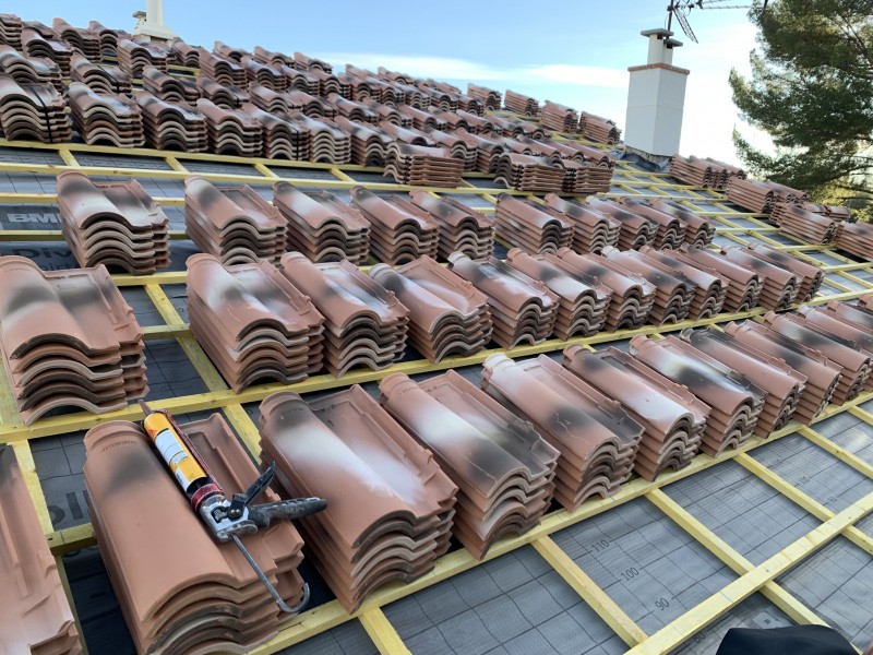 Couvreur La Seyne sur Mer 83500 pour toiture tuile Romane