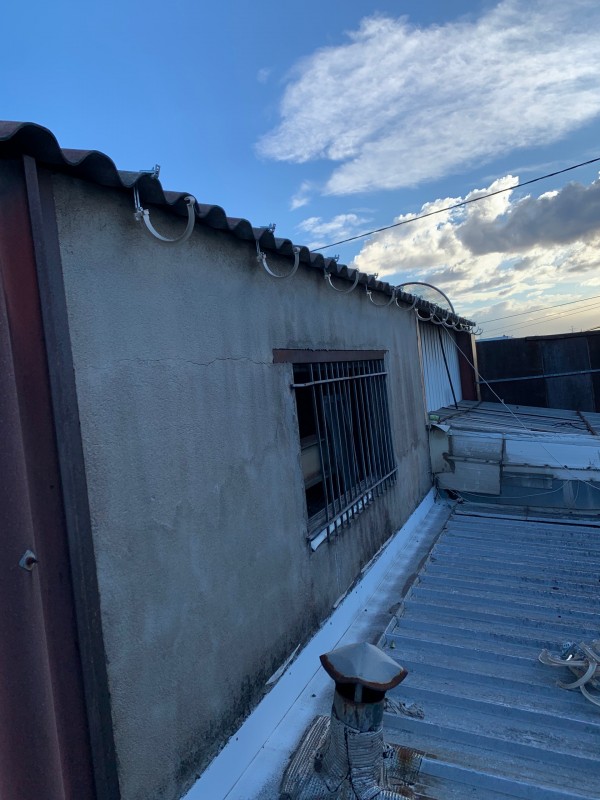 Pose de gouttière PVC sur toiture PST à la seyne sur mer