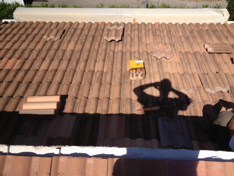 réaparation de toiture tuile redland www.chatelaincouvreurs.fr