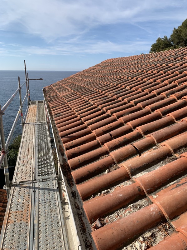 Réfection de toiture, en tuiles, romanes à Saint-Mandrier sur mer dans le Var