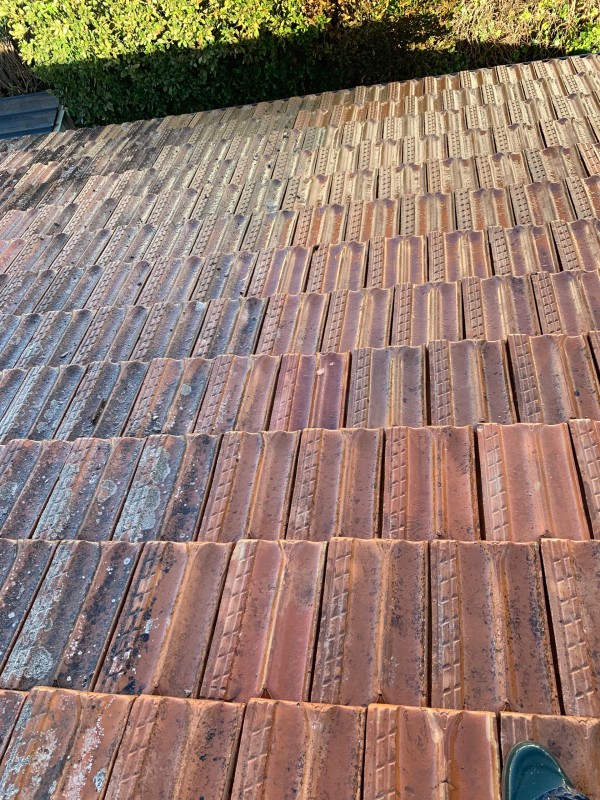 Réparation de toiture tuile plate de Marseille, à Marseille dans les Bouches du Rhône