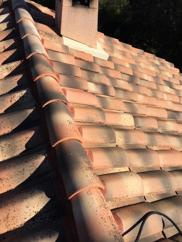 Réparation d’une charpente métallique sur une maison phénix à forcalqueiret dans le Var à côté de Brignoles