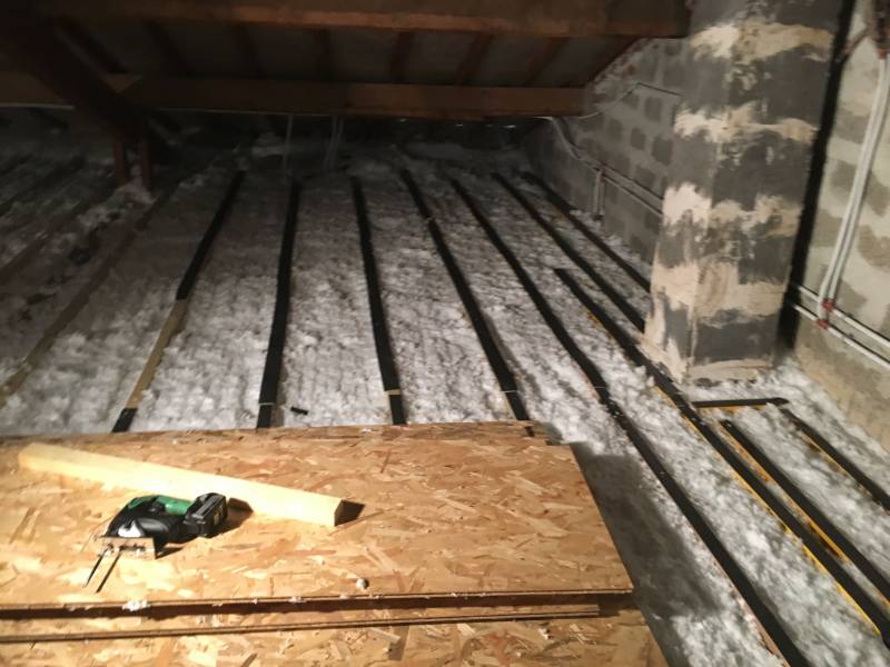 Faire isoler ses combles pour en faire une pièce à vivre dans une villa au Castellet