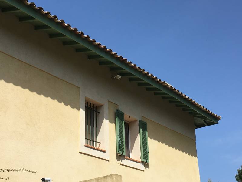 pose de gouttière sur crochet bandeau