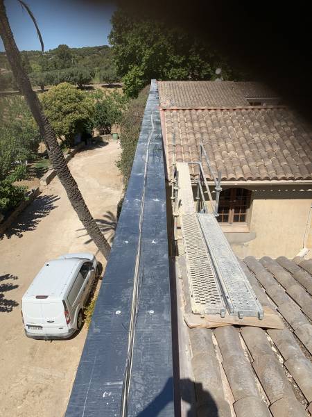 pliage de zinc pour création de couvertine