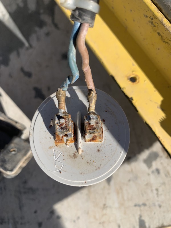 Charpentier, couvreur pour toiture tuile canal Provencale à toulon dans le var 