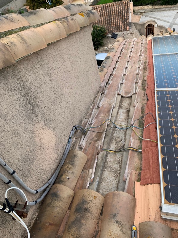 Réparation de tuile canal bâti provençale à la cadière d’azur