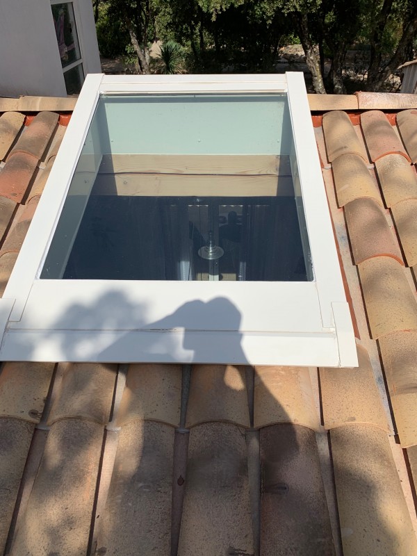 Réfection et remplacement de  toiture tuile canal à tenon par une toiture en Plaque soutuile(PST) et tuile canal a Sanary sur mer dans le Var en région Sud PACA