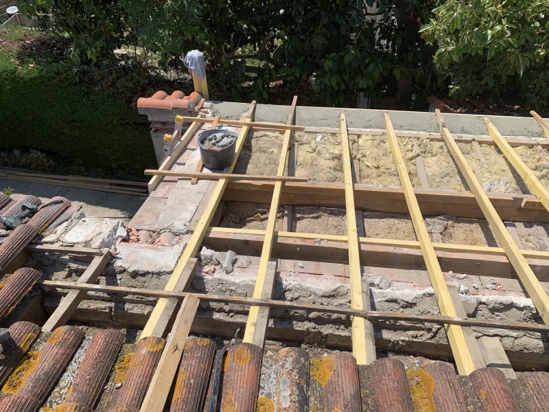 Couvreur à la Seyne-sur-Mer pour réfection de toiture en tuiles romanes