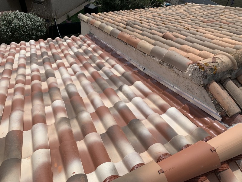 Remplacement de toiture en tuile romane à Saint-Cyr-sur-Mer (83270) – 