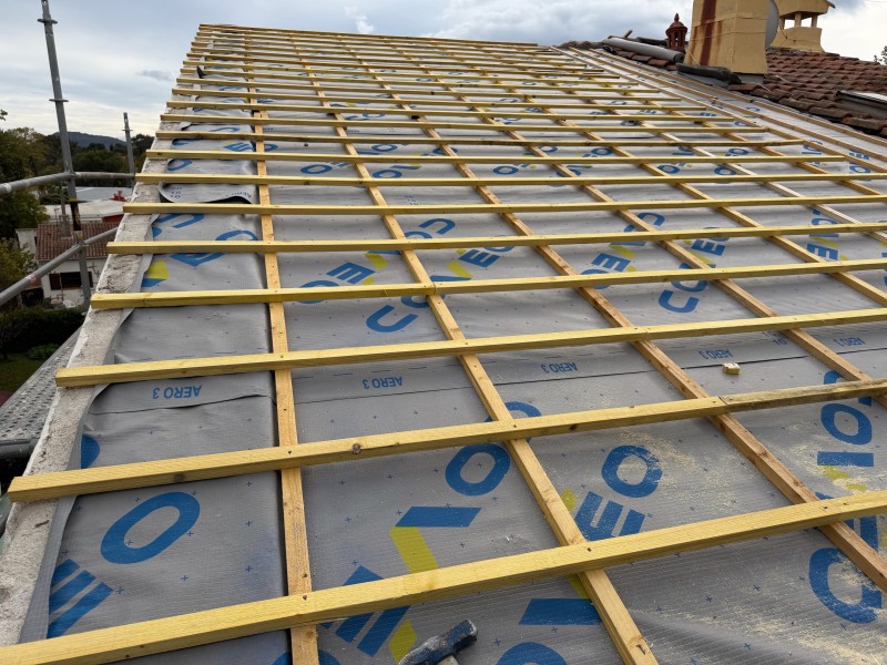  Rénovation de toitures tuiles Romane à La Seyne-sur-Mer, Toulon, Six-Fours, Sanary