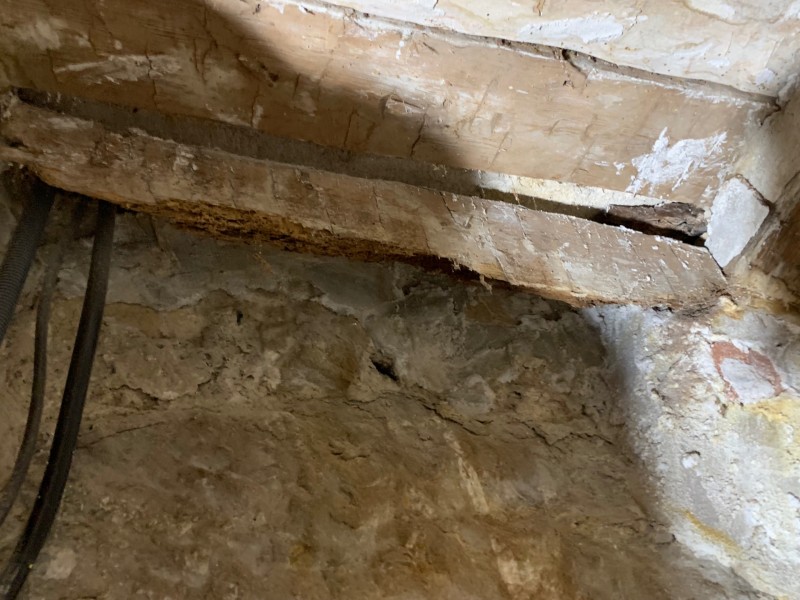 Traitement de plancher bois contre les termites et les vrillettes à la cadiere d’azur