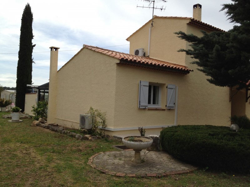 Ravalement de façade par mise en peinture sur Draguignan dans le Var